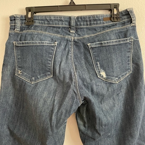 Kut from the Kloth Size 6 Dark Wash Distressed Denim Jeans - Picture 4 of 8